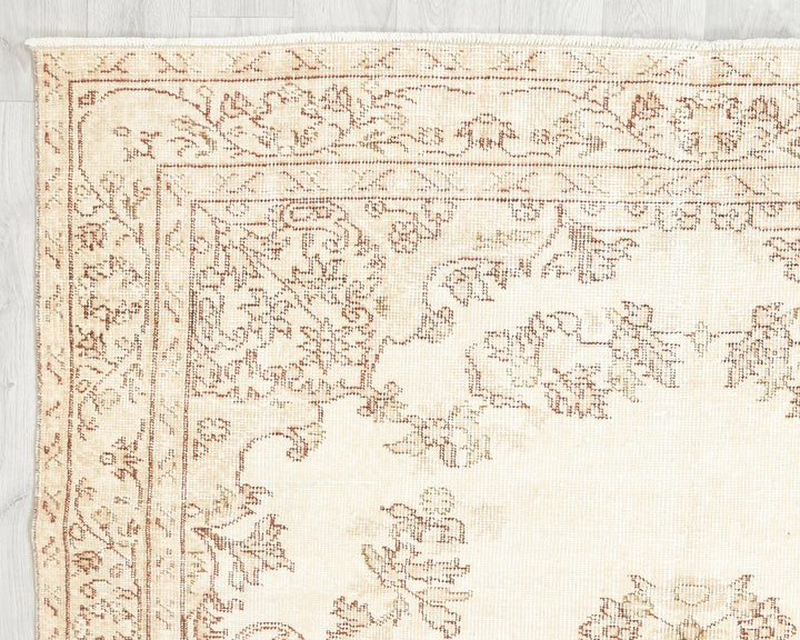 Beige Turkish Oushak Rug 5' 4" x 8' 10" Hand-Knotted | No. VR94020