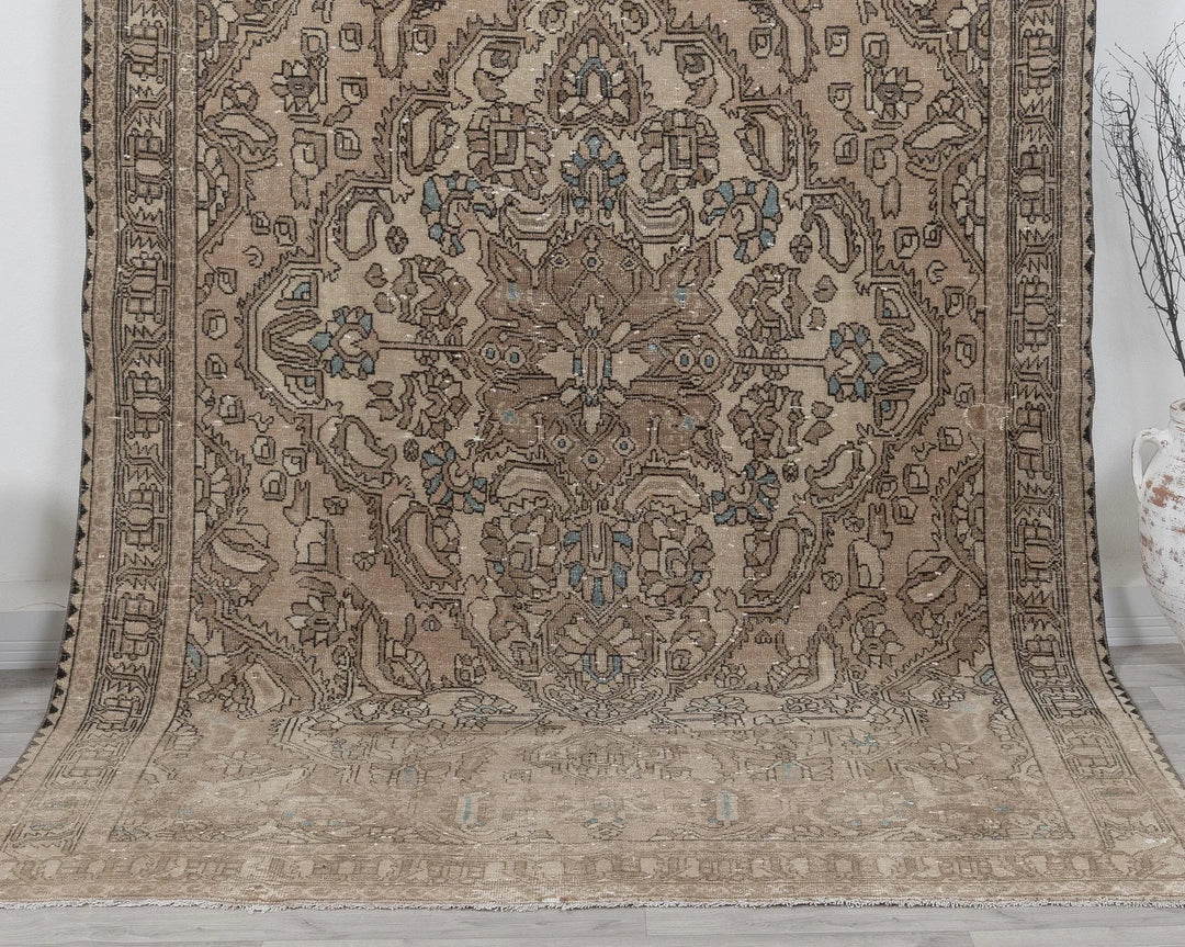Multicolor Turkish Oushak Rug 6'6" x 10' Hand-Knotted detail