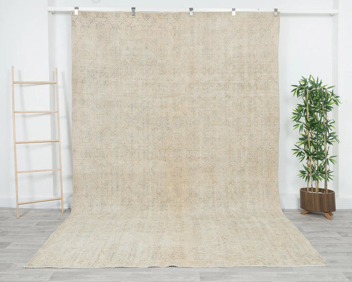 Beige Turkish Oushak Rug 7'2" x 10'7" Hand-Knotted | No. VR94229
