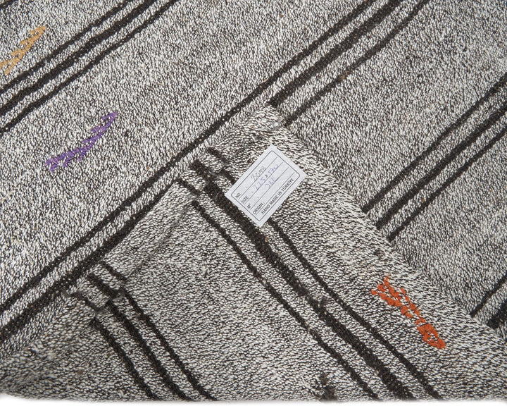 Gray Turkish Kilim Rug 5' 7" x 7' 5" Flat-Weave | No. VR94578