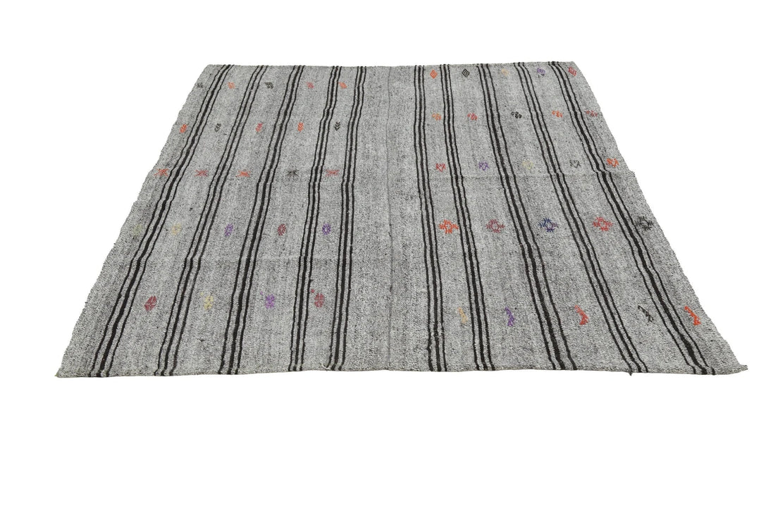 Gray Turkish Kilim Rug 5' 7" x 7' 5" Flat-Weave | No. VR94578