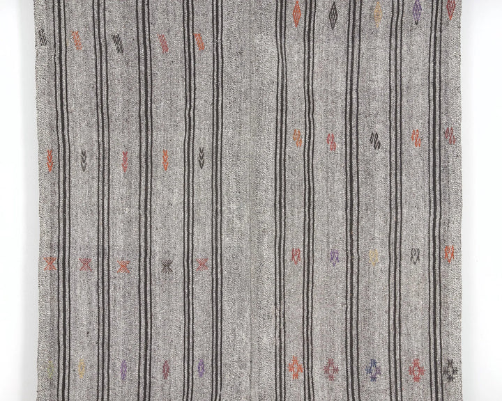 Gray Turkish Kilim Rug 5' 7" x 7' 5" Flat-Weave | No. VR94578