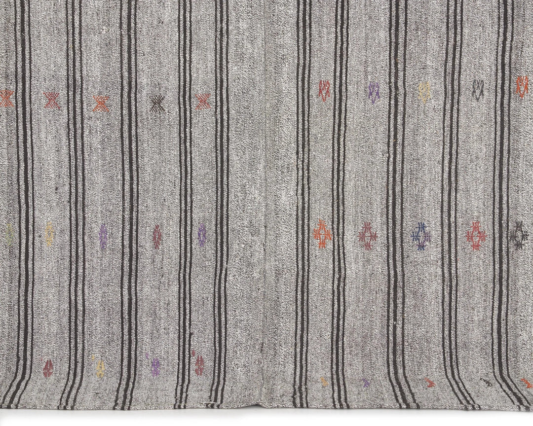 Gray Turkish Kilim Rug 5' 7" x 7' 5" Flat-Weave | No. VR94578