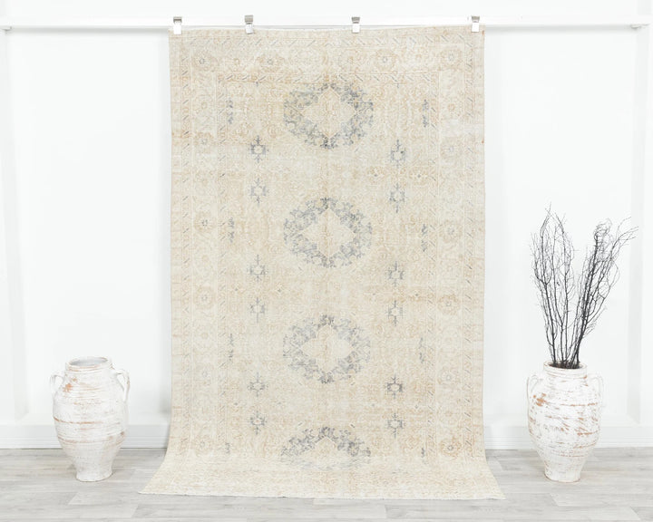 Beige Turkish Oushak Rug 4' 11" x 8' 2" Hand-Knotted | No. VR94806