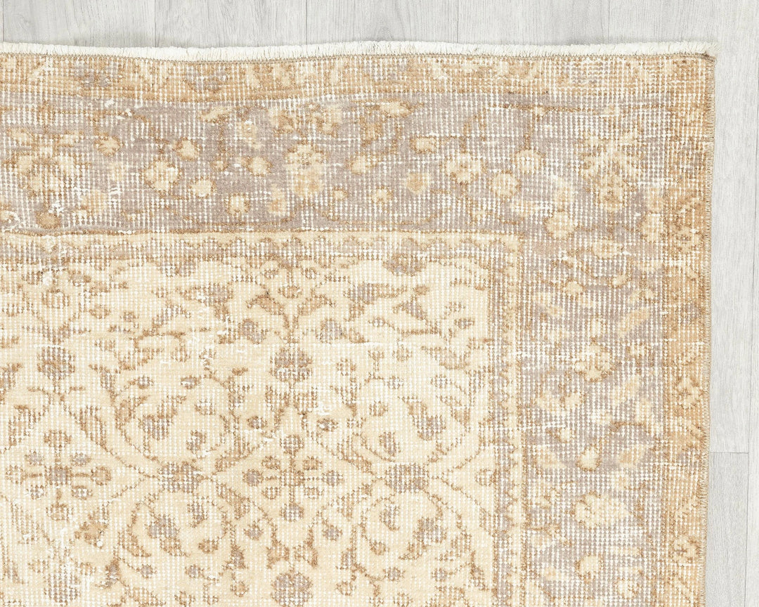 Neutral Oushak Rug 3' 7" x 6' 7" | No. VR94903