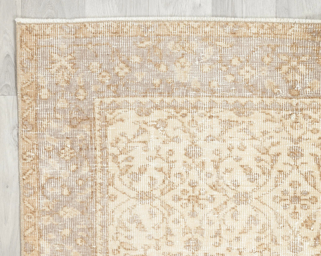 Neutral Oushak Rug 3' 7" x 6' 7" | No. VR94903