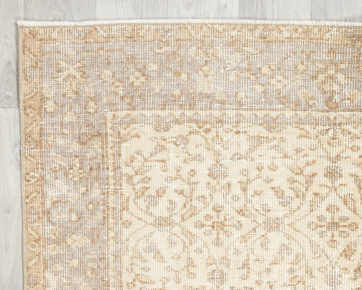 Neutral Oushak Rug 3' 7" x 6' 7" | No. VR94903