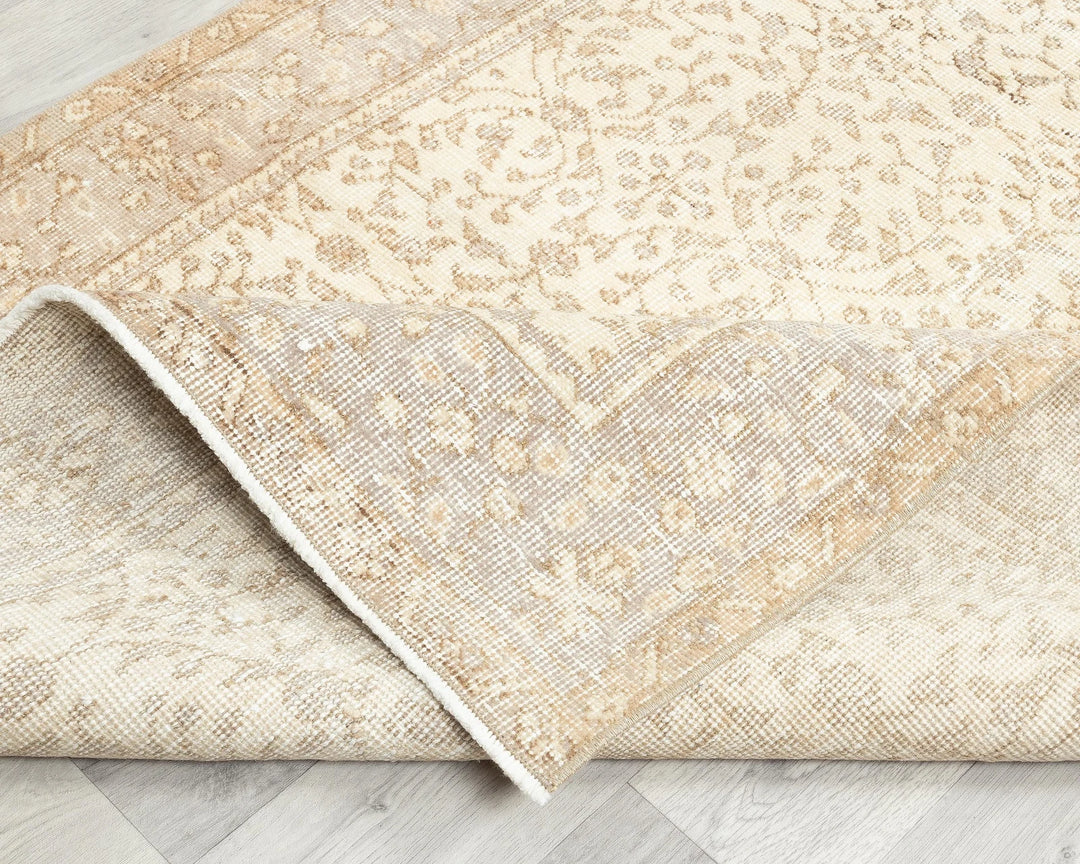 Neutral Oushak Rug 3' 7" x 6' 7" | No. VR94903