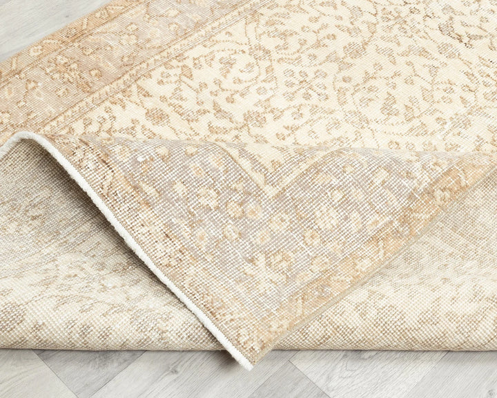 Neutral Oushak Rug 3' 7" x 6' 7" | No. VR94903