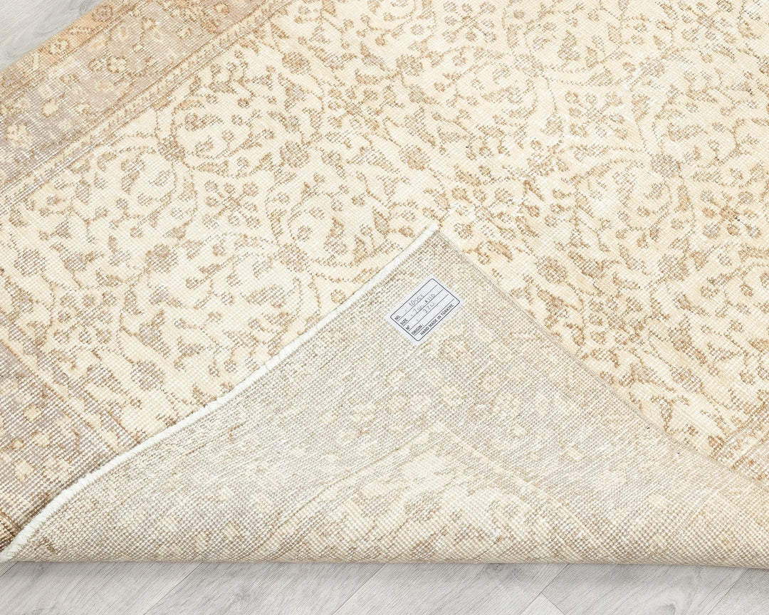 Neutral Oushak Rug 3' 7" x 6' 7" | No. VR94903