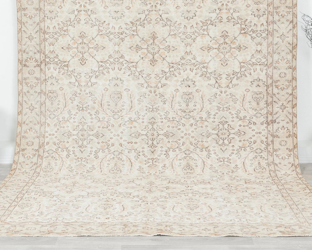 Beige Turkish Oushak Rug 6' 9" x 10' 4" Hand-Knotted | No. VR94920