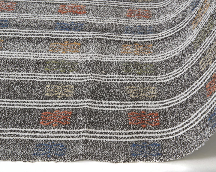 Gray Turkish Kilim Rug 3'8" x 9'11" Flat-Weave | No. VR95001