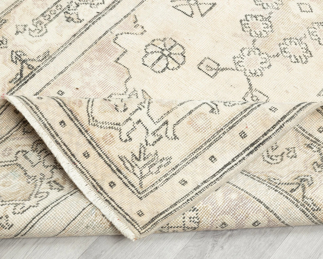Multicolor Turkish Oushak Rug 7' 10" x 3' 8" Hand-Knotted | No. VR95064
