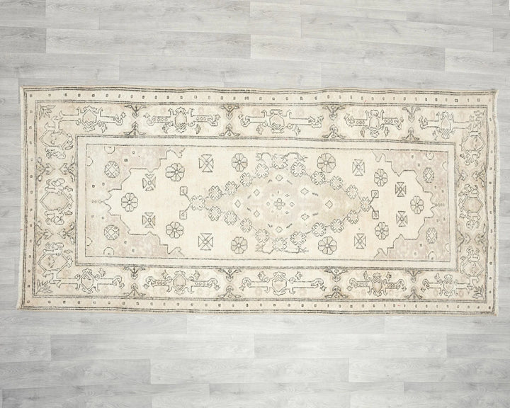 Multicolor Turkish Oushak Rug 7' 10" x 3' 8" Hand-Knotted | No. VR95064