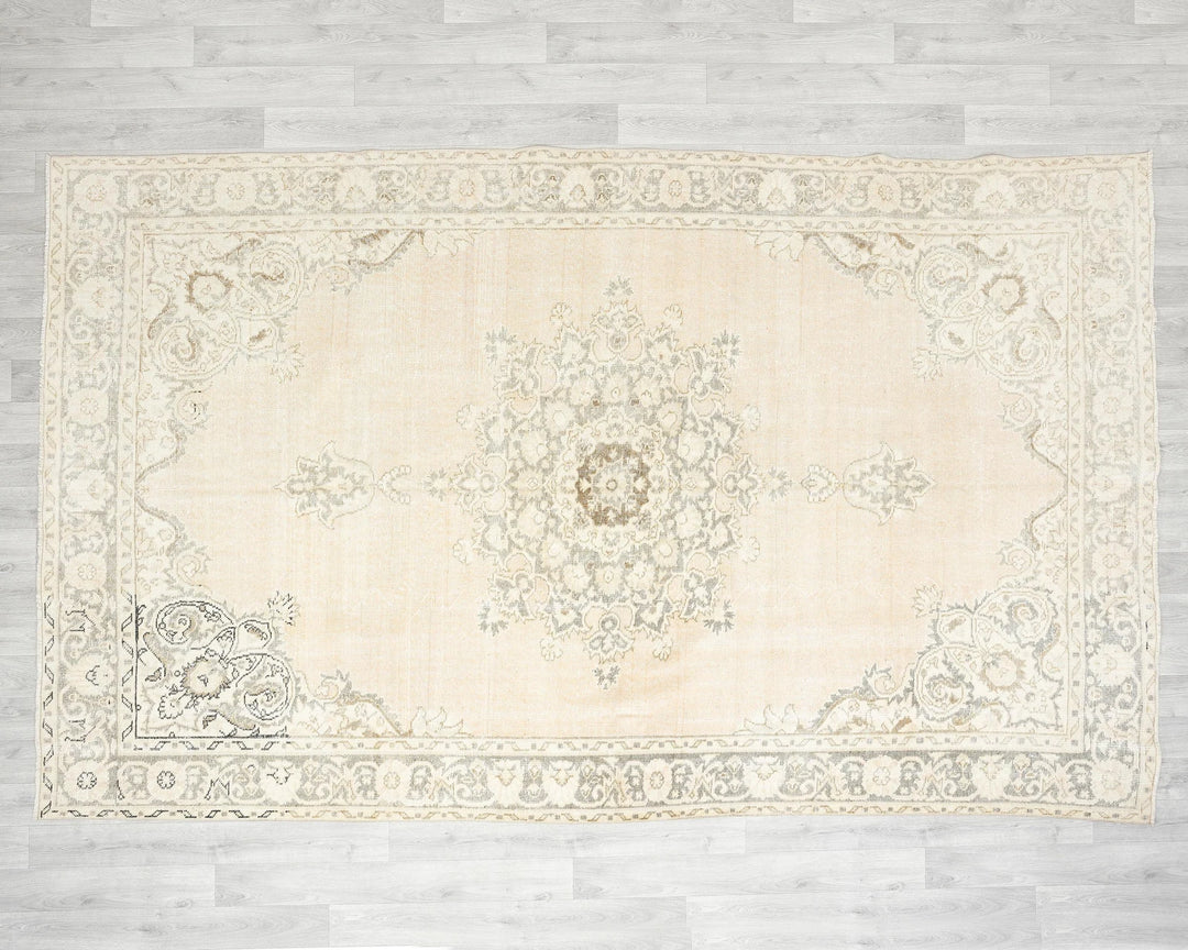 Beige Turkish Oushak Rug 6'7" x 10'6" Hand-Knotted | No. VR95180