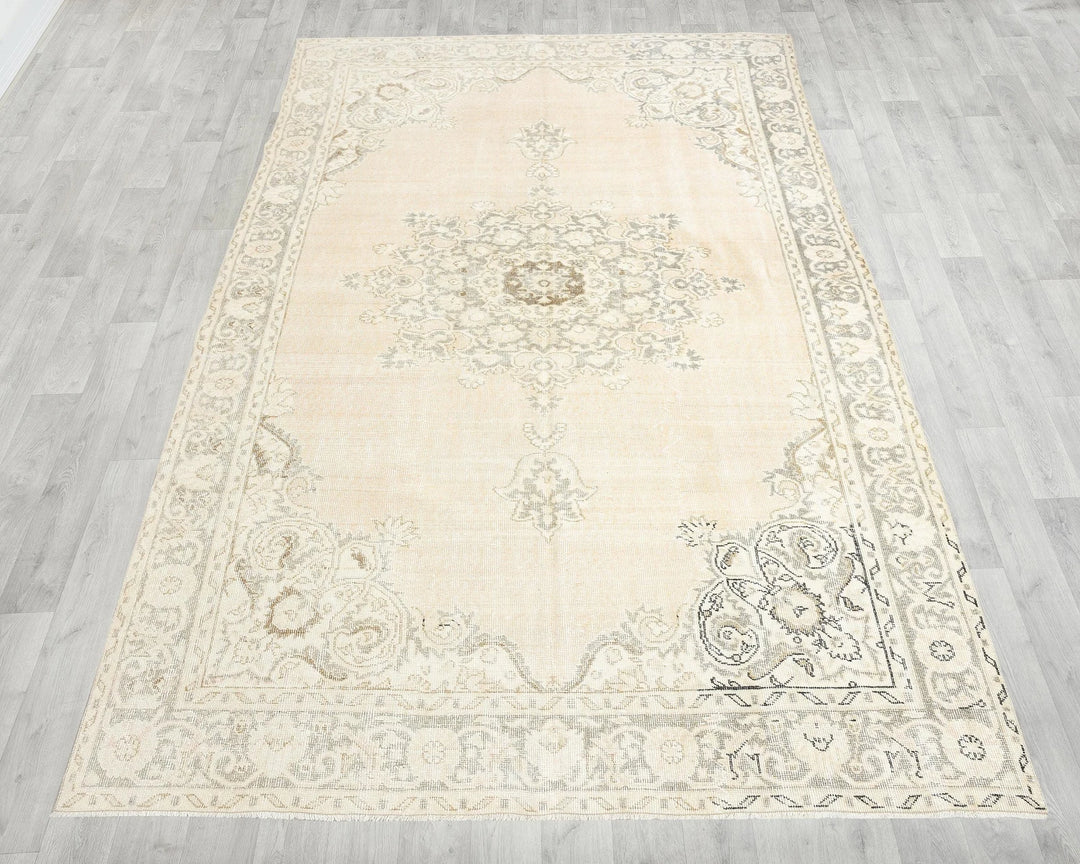 Beige Turkish Oushak Rug 6'7" x 10'6" Hand-Knotted | No. VR95180