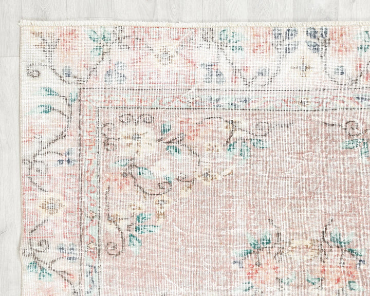 Pink Turkish Oushak Rug 5'1" x 8'6" Hand-Knotted border