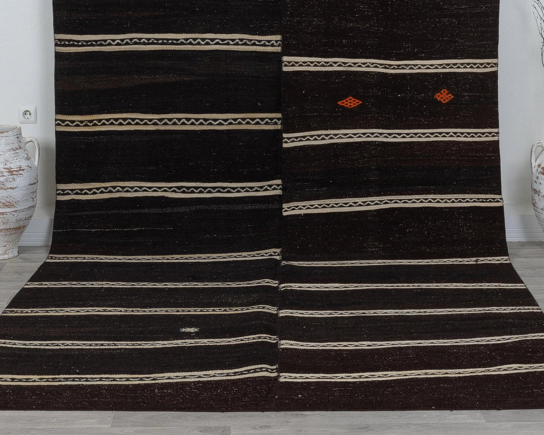 Brown Turkish Kilim Rug 6' x 12' Flat-Weave detail