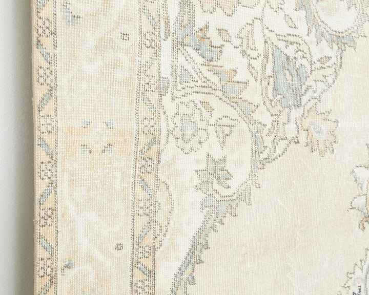Beige Turkish Oushak Rug 6'1" x 9'10" Hand-Knotted close-up