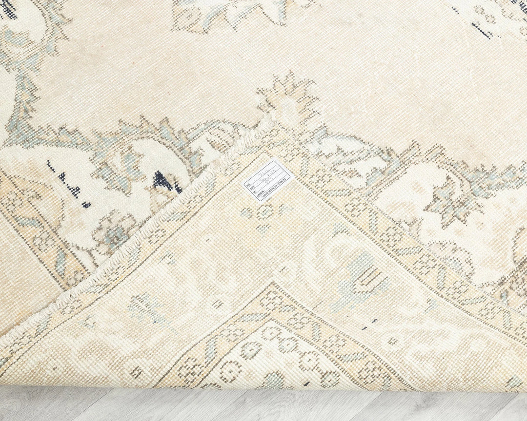 Beige Turkish Oushak Rug 6'1" x 9'10" Hand-Knotted texture