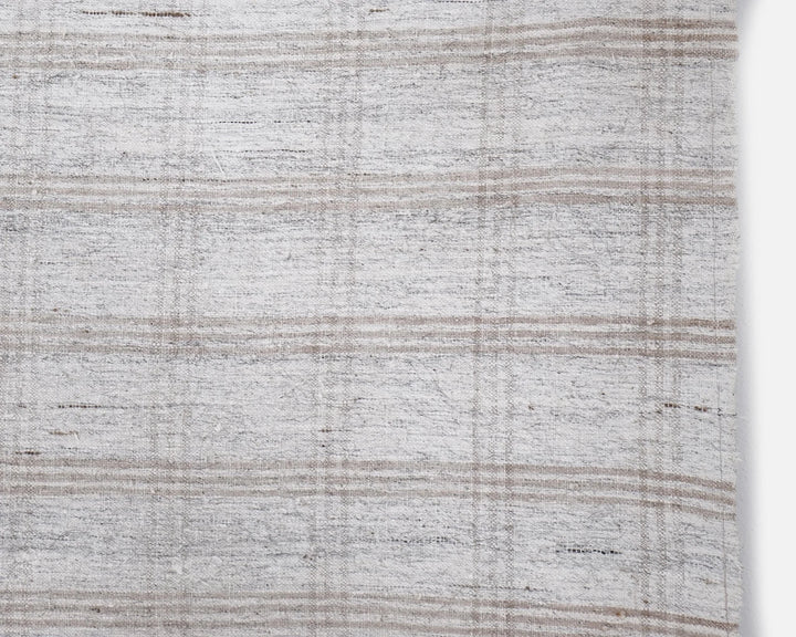 White Kilim Rug 6' x 9' | No. VR95986