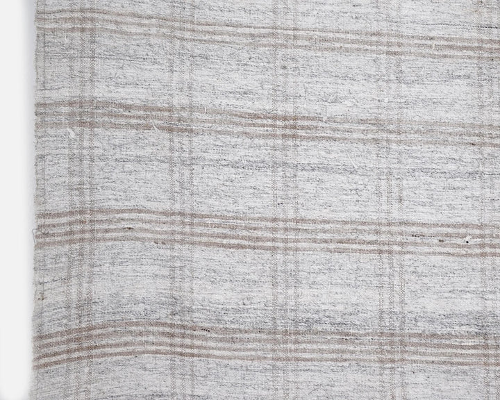 White Kilim Rug 6' x 9' | No. VR95986
