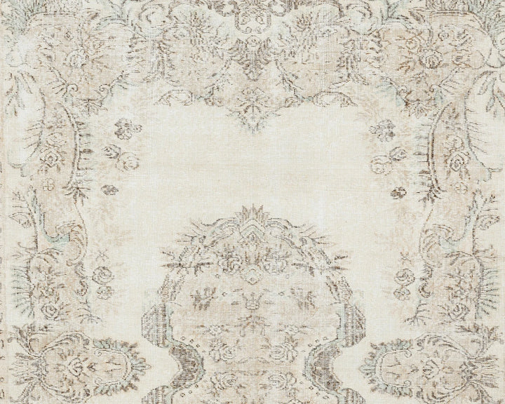 Beige Oushak Rug 6' 5" x 9' 4" | No. VR95992