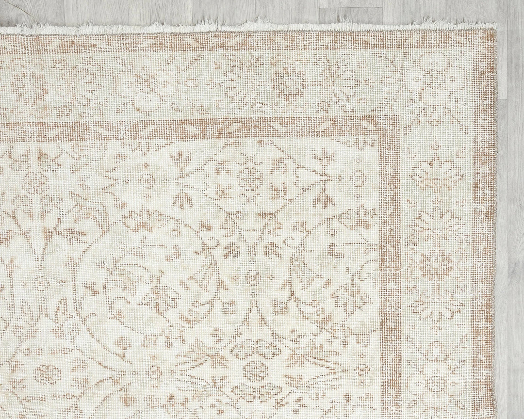 Beige Turkish Oushak Rug 6'1" x 9'7" Hand-Knotted | No. VR96176