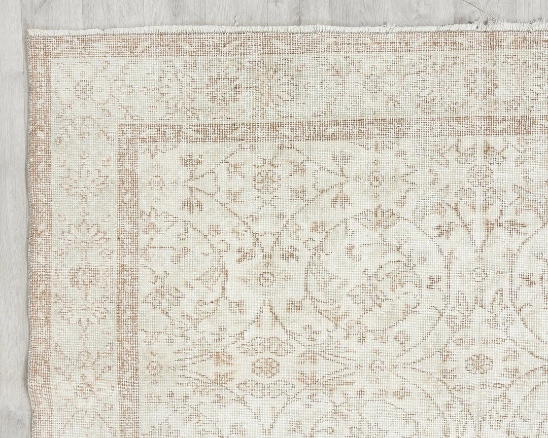 Beige Turkish Oushak Rug 6'1" x 9'7" Hand-Knotted | No. VR96176