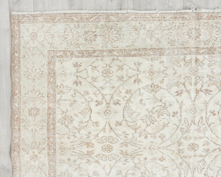 Beige Turkish Oushak Rug 6'1" x 9'7" Hand-Knotted | No. VR96176