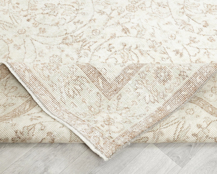 Beige Turkish Oushak Rug 6'1" x 9'7" Hand-Knotted | No. VR96176