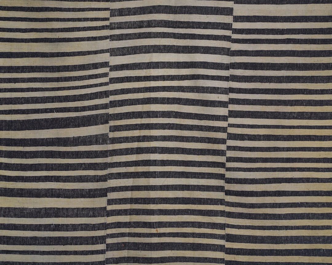 Kilim Rug 5' 5" x 8' 11" | No. VR96199