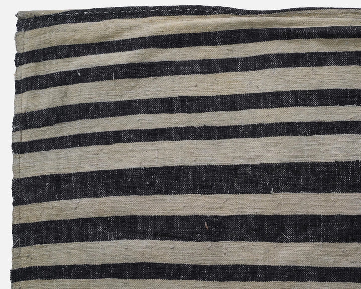 Kilim Rug 5' 5" x 8' 11" | No. VR96199