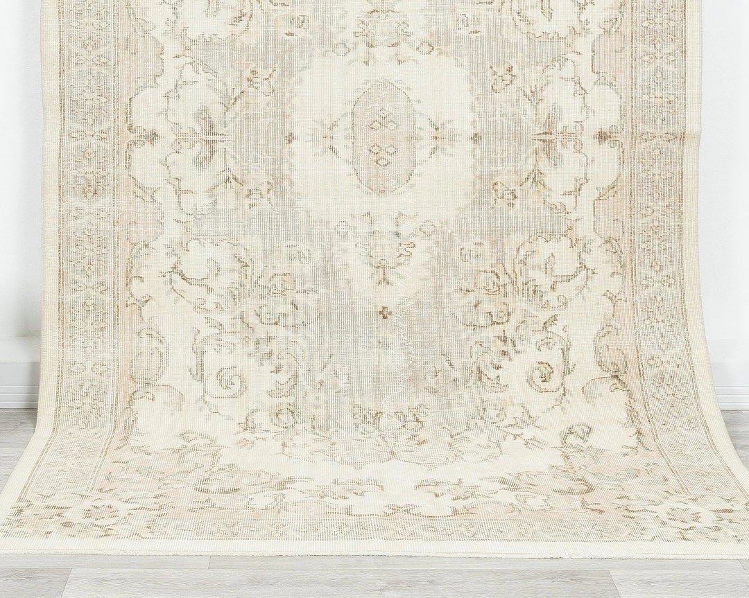Multicolor Turkish Oushak Rug 8' 11" x 5' 3" Hand-Knotted | No. VR96294