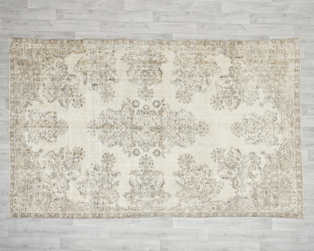 Beige Turkish Oushak Rug 6' 4" x 9' 8" Hand-Knotted | No. VR96429