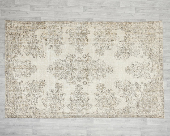 Beige Turkish Oushak Rug 6' 4" x 9' 8" Hand-Knotted | No. VR96429