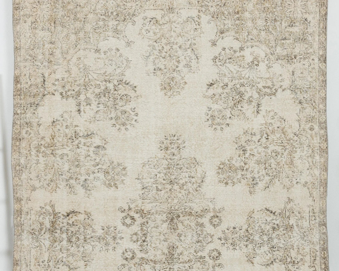 Beige Turkish Oushak Rug 6' 4" x 9' 8" Hand-Knotted | No. VR96429