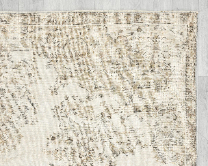 Beige Turkish Oushak Rug 6' 4" x 9' 8" Hand-Knotted | No. VR96429