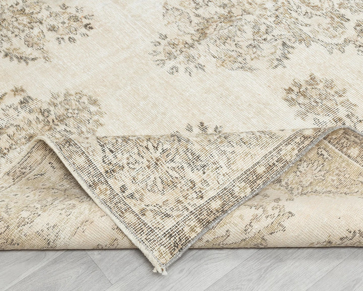 Beige Turkish Oushak Rug 6' 4" x 9' 8" Hand-Knotted | No. VR96429