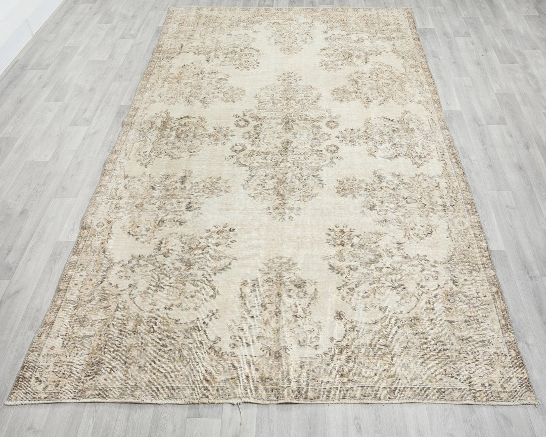 Beige Turkish Oushak Rug 6' 4" x 9' 8" Hand-Knotted | No. VR96429