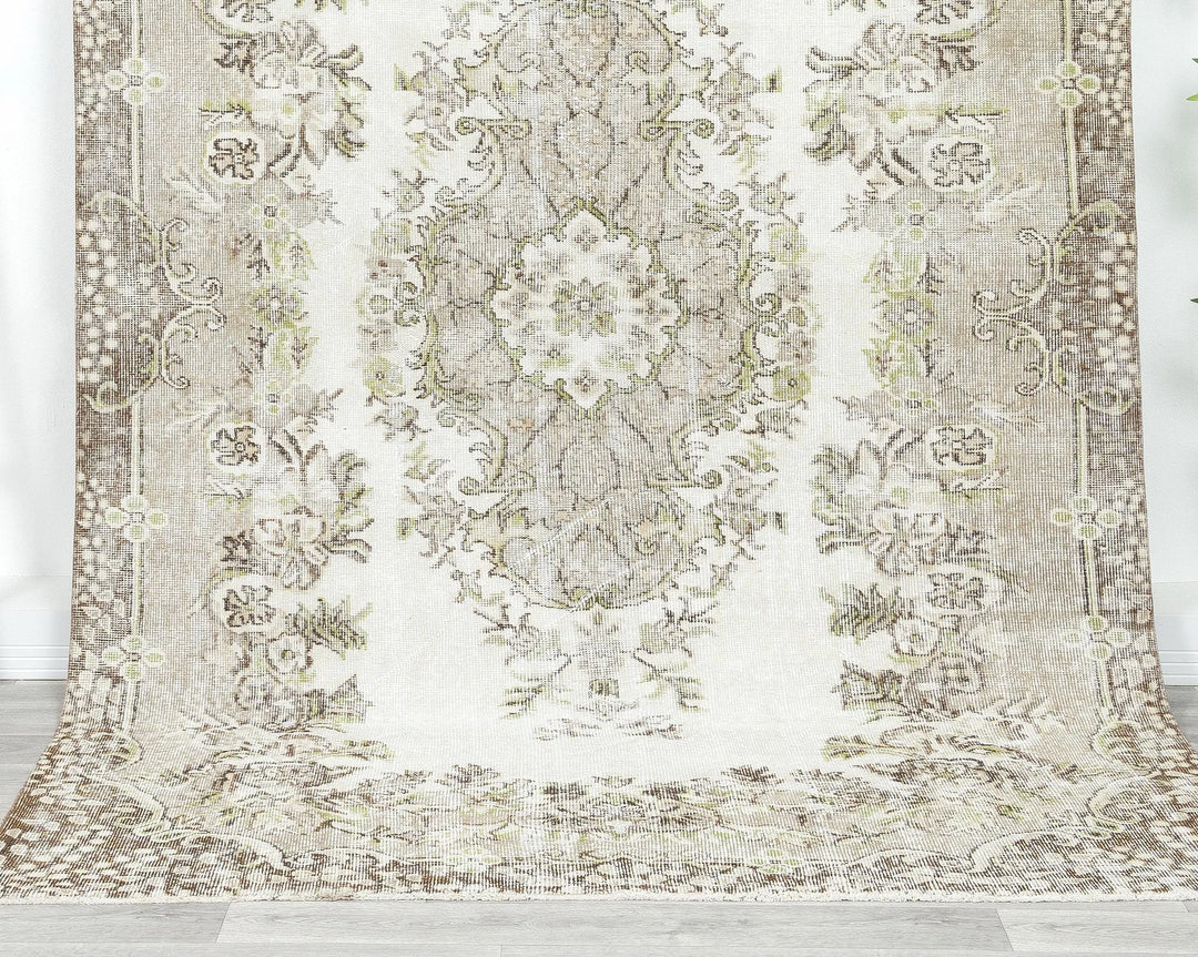 Multicolor Turkish Oushak Rug 9' 1" x 5' 10" Hand-Knotted | No. VR96448