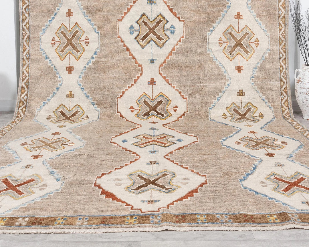 Neutral Oushak Rug 9' 5" x 12' 10" | No. VR96495