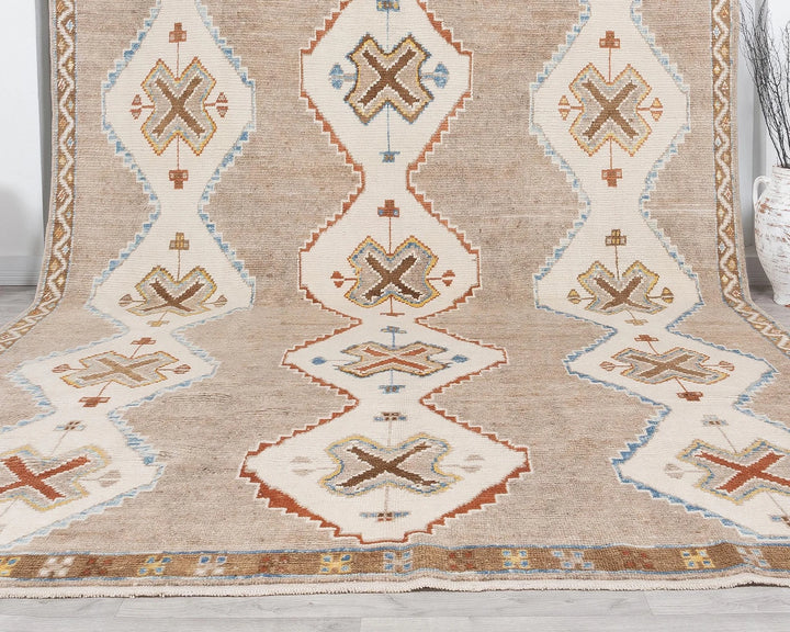 Neutral Oushak Rug 9' 5" x 12' 10" | No. VR96495