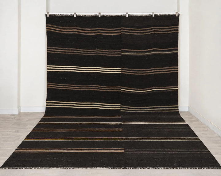 Brown Kilim Rug 7' 5" x 13' 3" | No. VR96588