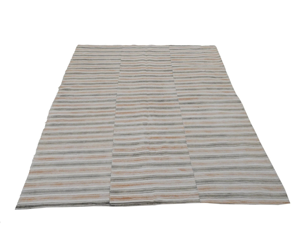 Faded Kilim Rug 5' 4" x 7' 10" | No. VR96842