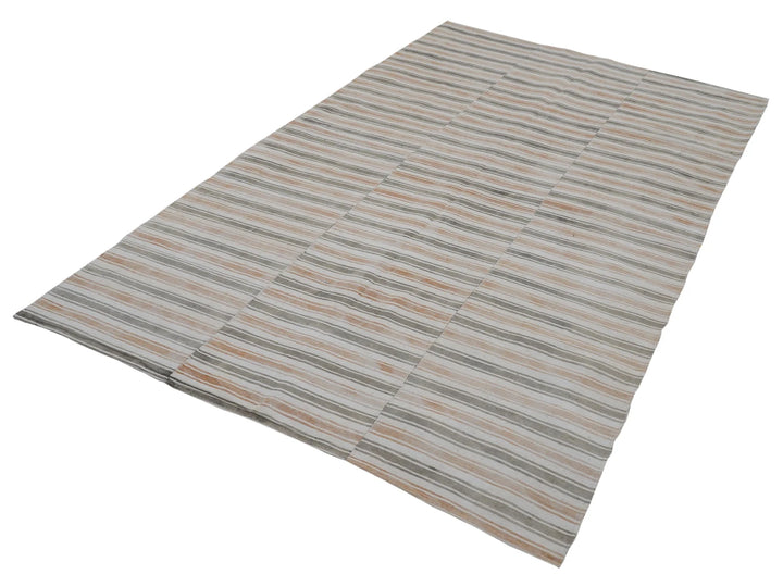 Faded Kilim Rug 5' 4" x 7' 10" | No. VR96842