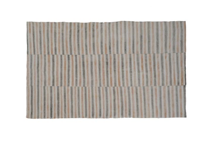 Faded Kilim Rug 5' 4" x 7' 10" | No. VR96842