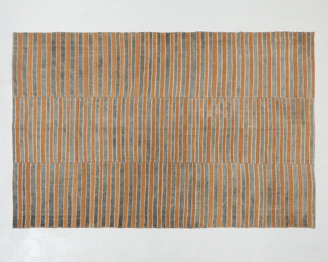 Faded Kilim Rug 5' 4" x 7' 10" | No. VR96842