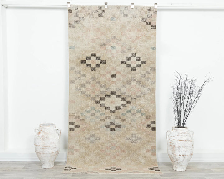 Neutral Oushak Rug 3' 9" x 7' 9" | No. VR96857