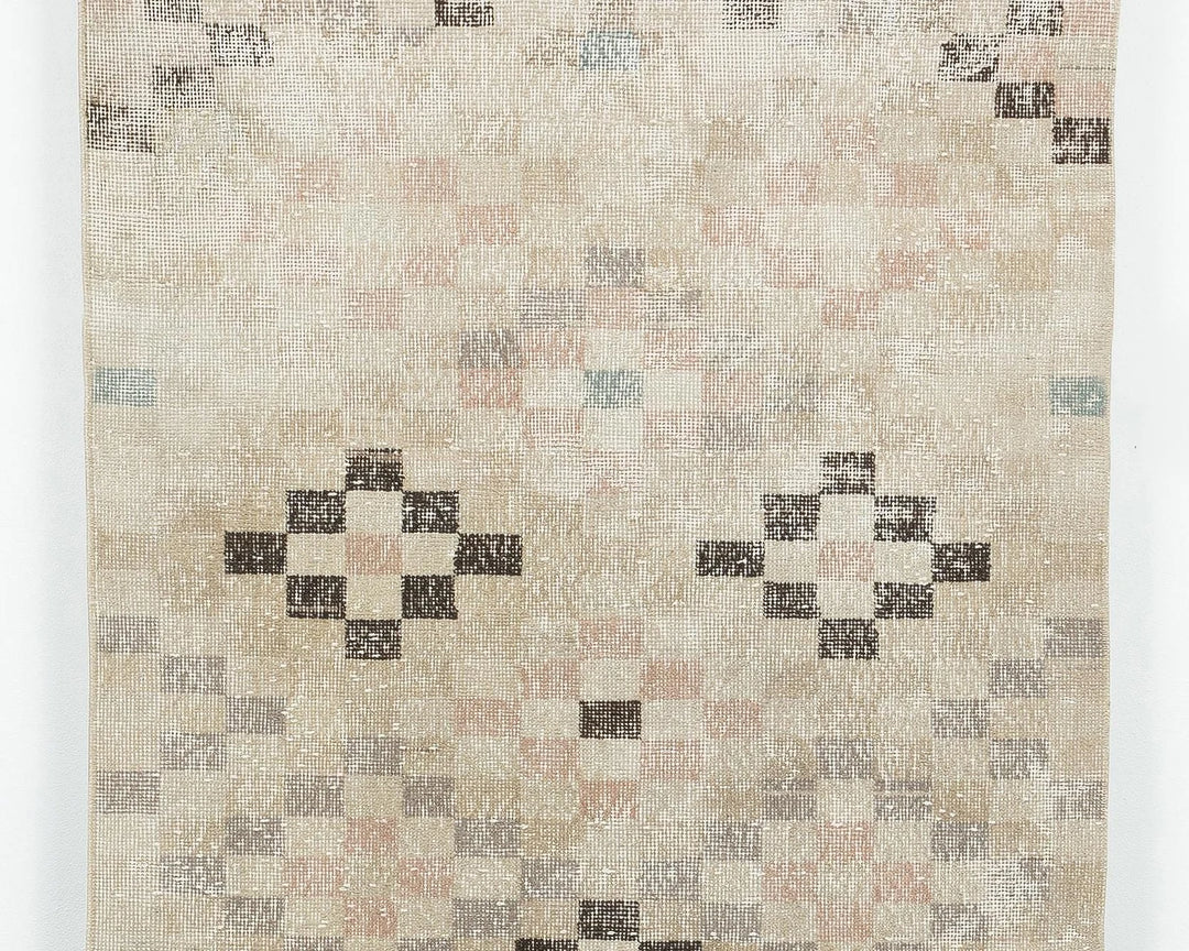 Neutral Oushak Rug 3' 9" x 7' 9" | No. VR96857